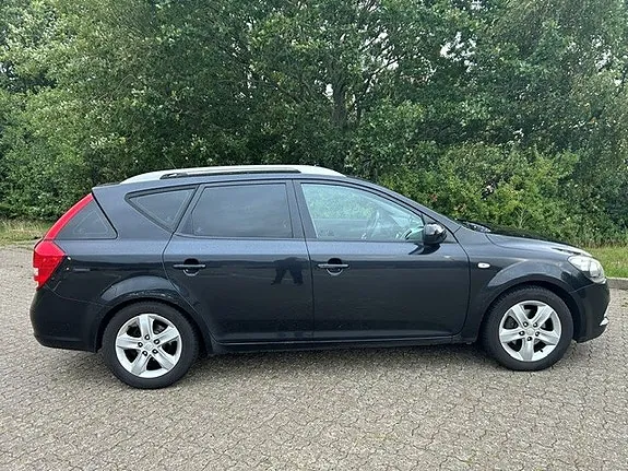 Kia Ceed 2011 photo 3