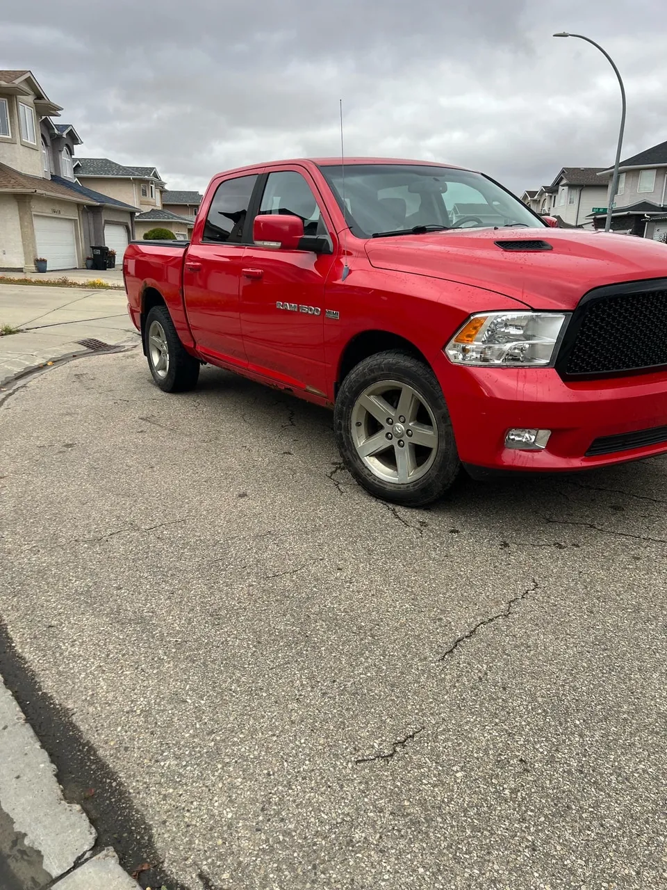 Dodge Ram 1500 2011 photo 2
