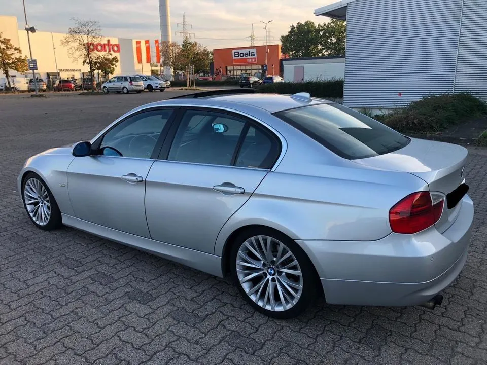 BMW 325I