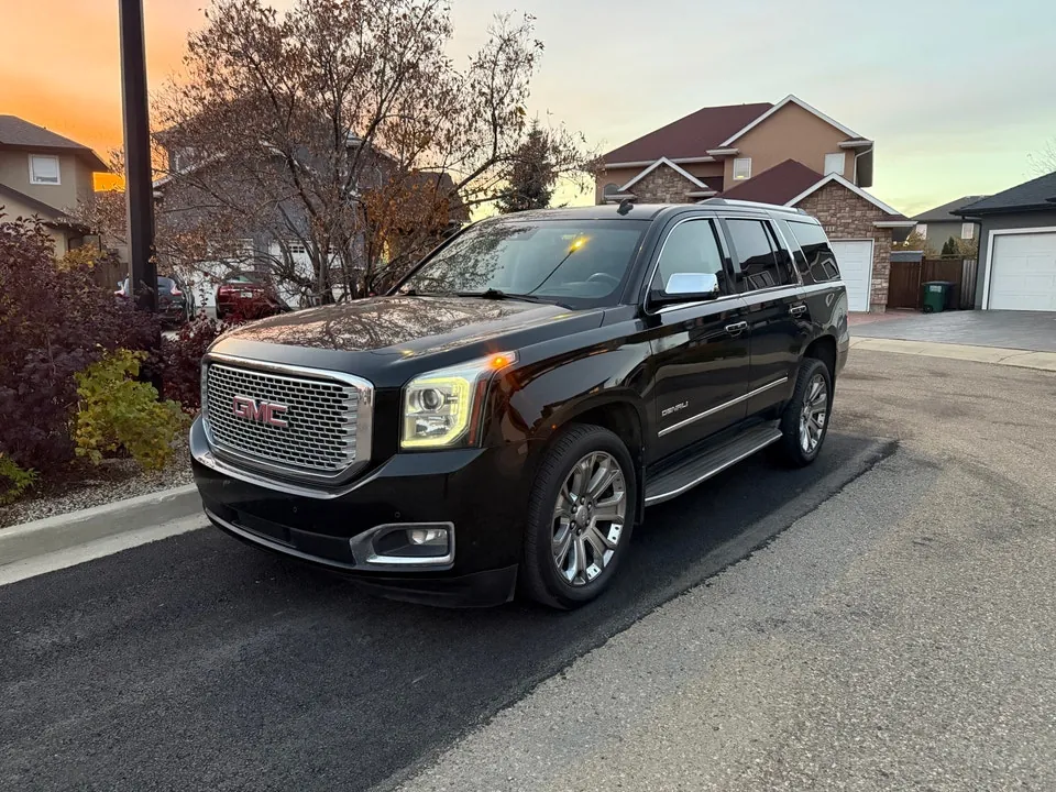 GMC Yukon 2015 photo 2
