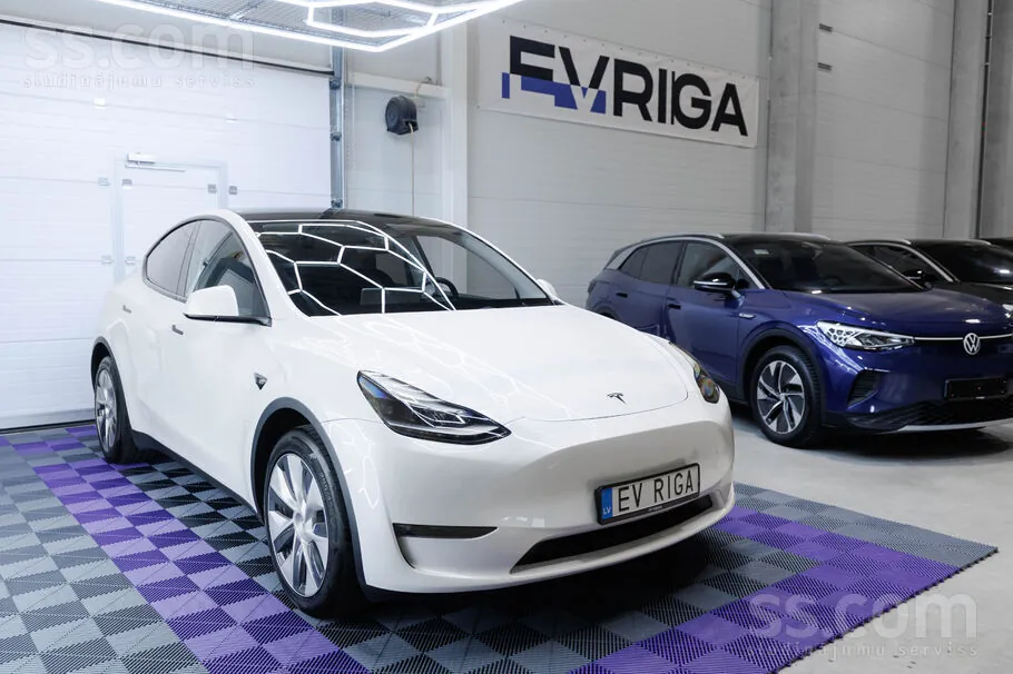 Tesla Model Y
