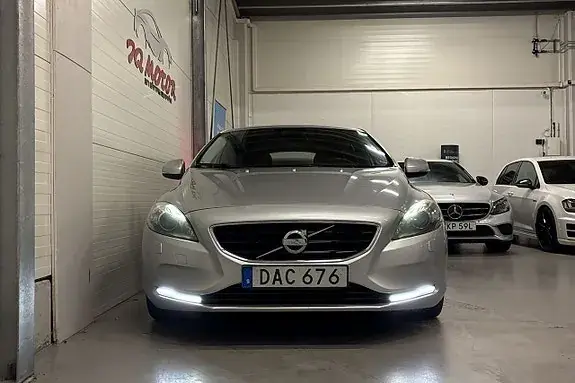 Volvo V40 2014 photo 3