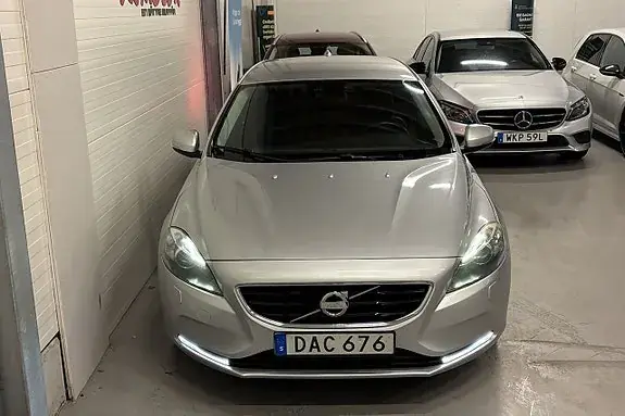 Volvo V40 2014 photo 4