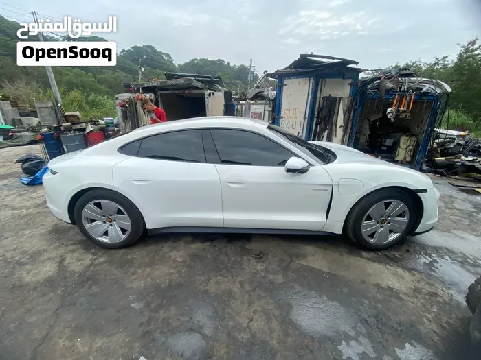 Porsche Taycan 2024 photo 4