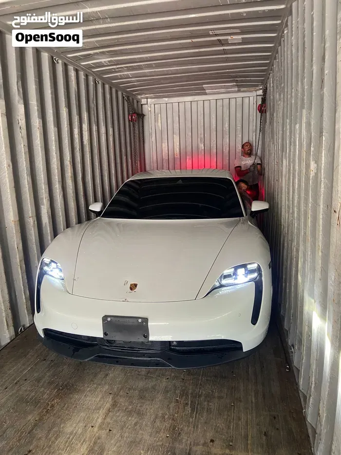 Porsche Taycan 2024 photo 2