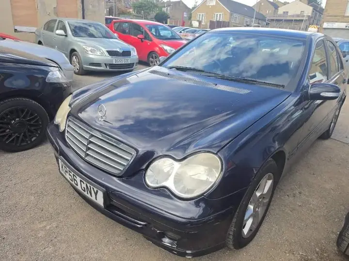Mercedes-Benz C-Class 2006 photo 3
