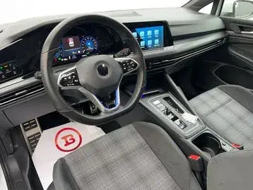 Volkswagen Golf 2022 photo 2