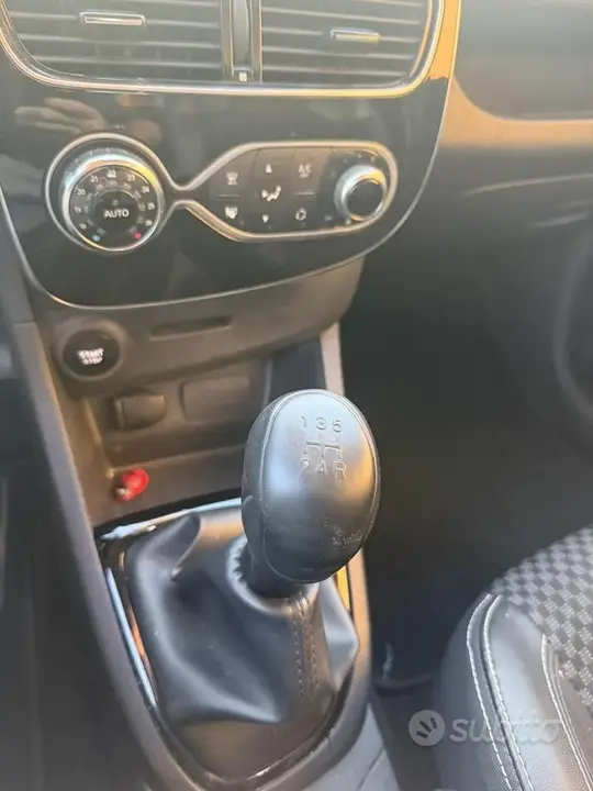 Renault Clio 2018 photo 4
