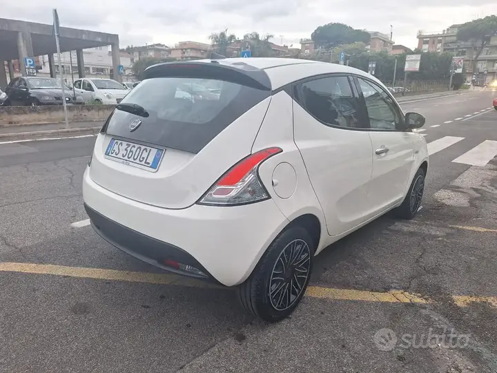 Lancia Ypsilon 2023 photo 3