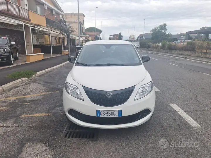 Lancia Ypsilon 2023 photo 5