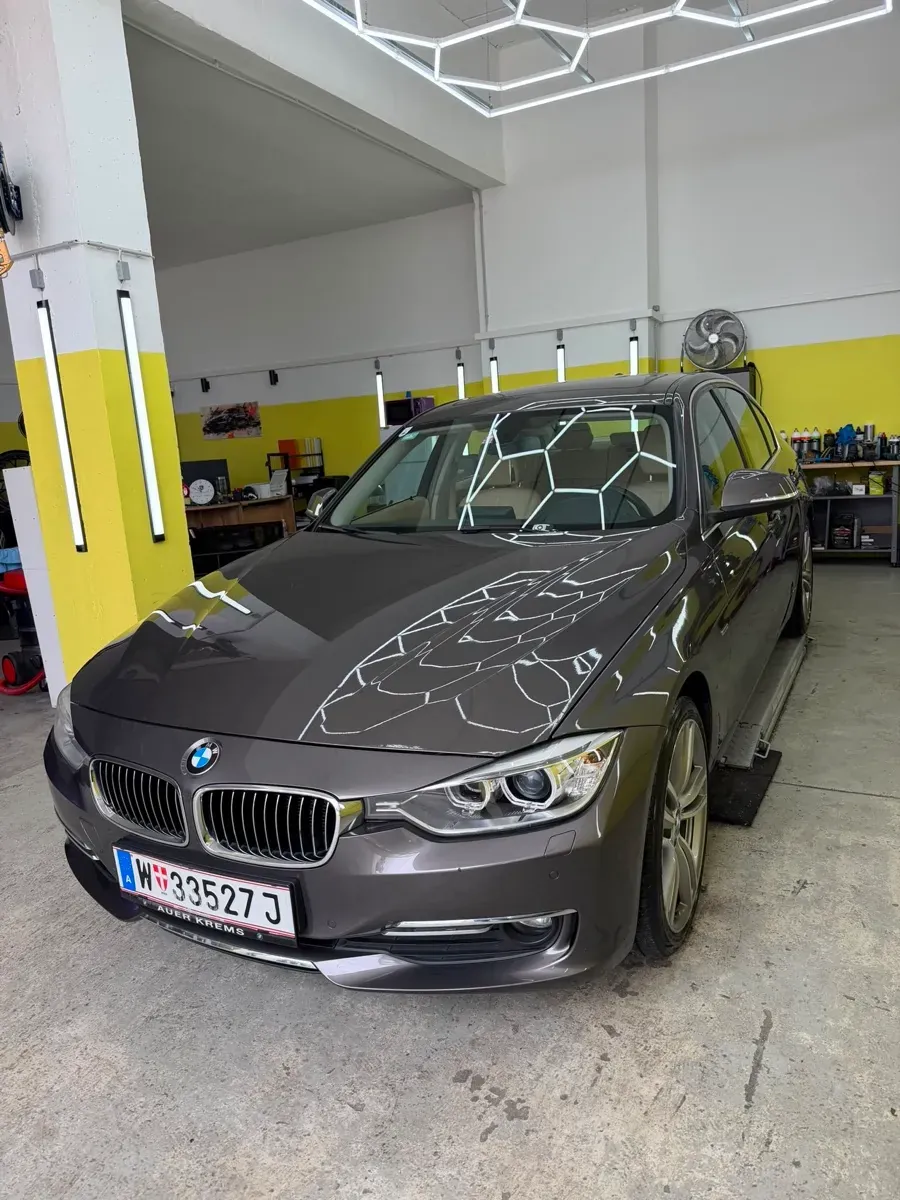 BMW 3 Series 2013 photo 2