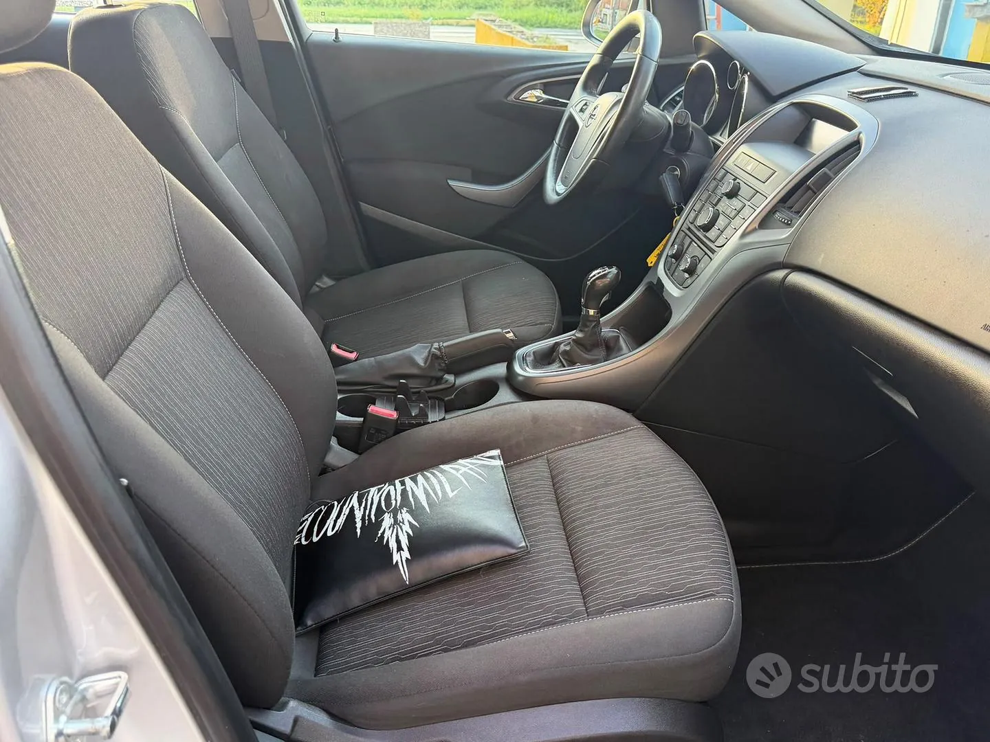 Opel Astra 2014 photo 4