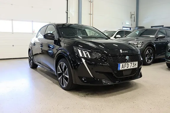 Peugeot E-208 2021 photo 2