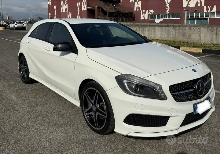 Mercedes-Benz A 180 2013 photo 2