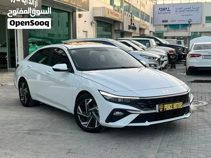 Hyundai Elantra 2025 photo 2