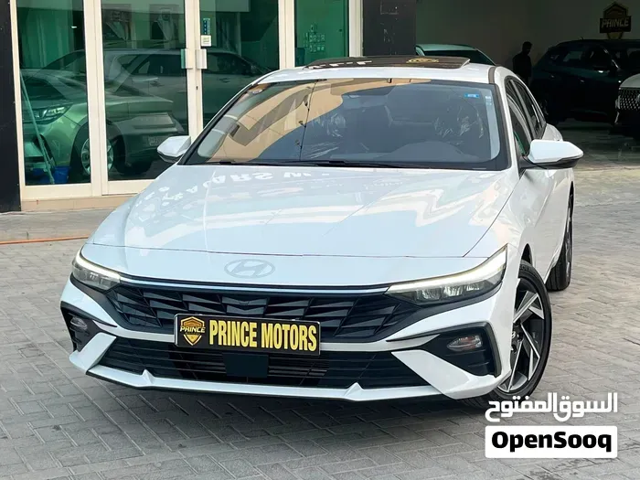 Hyundai Elantra 2025 photo 4