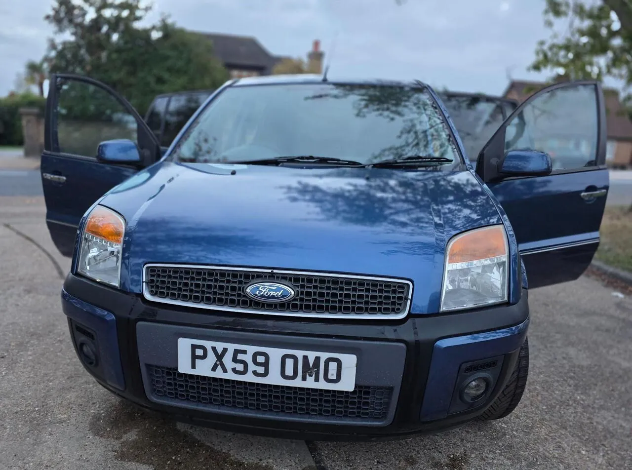 Ford Fusion 2009 photo 5