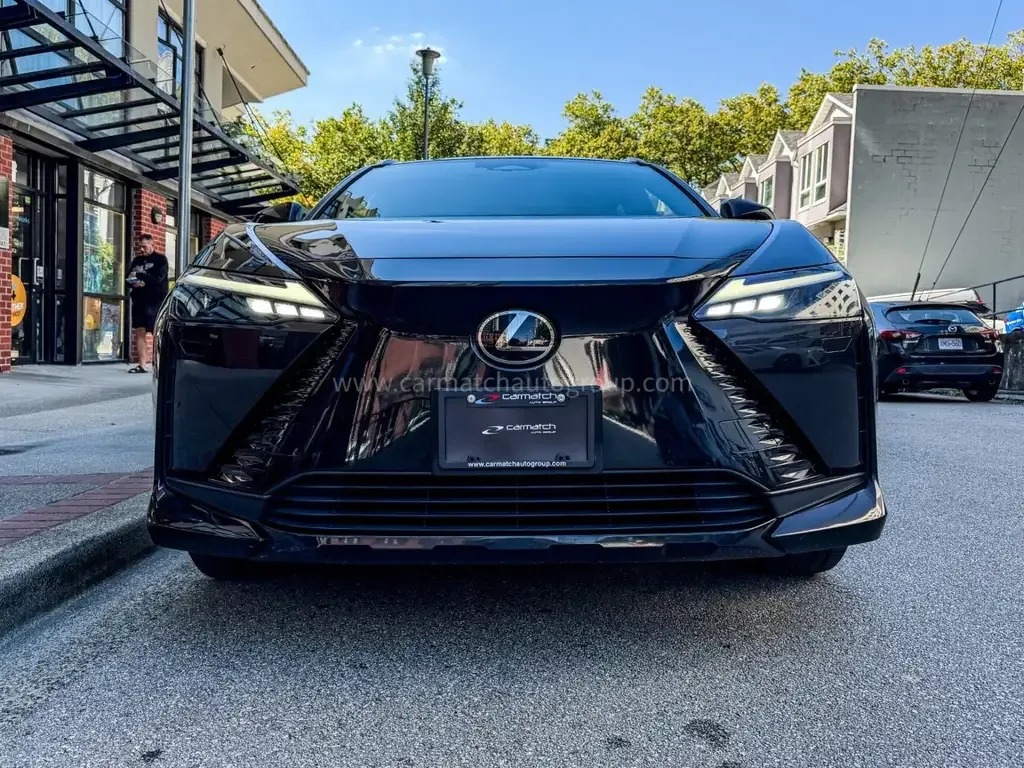 Lexus Rz450E 2023 photo 3