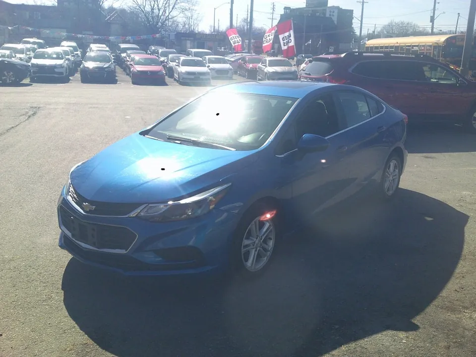 Chevrolet Cruze 2017 photo 2