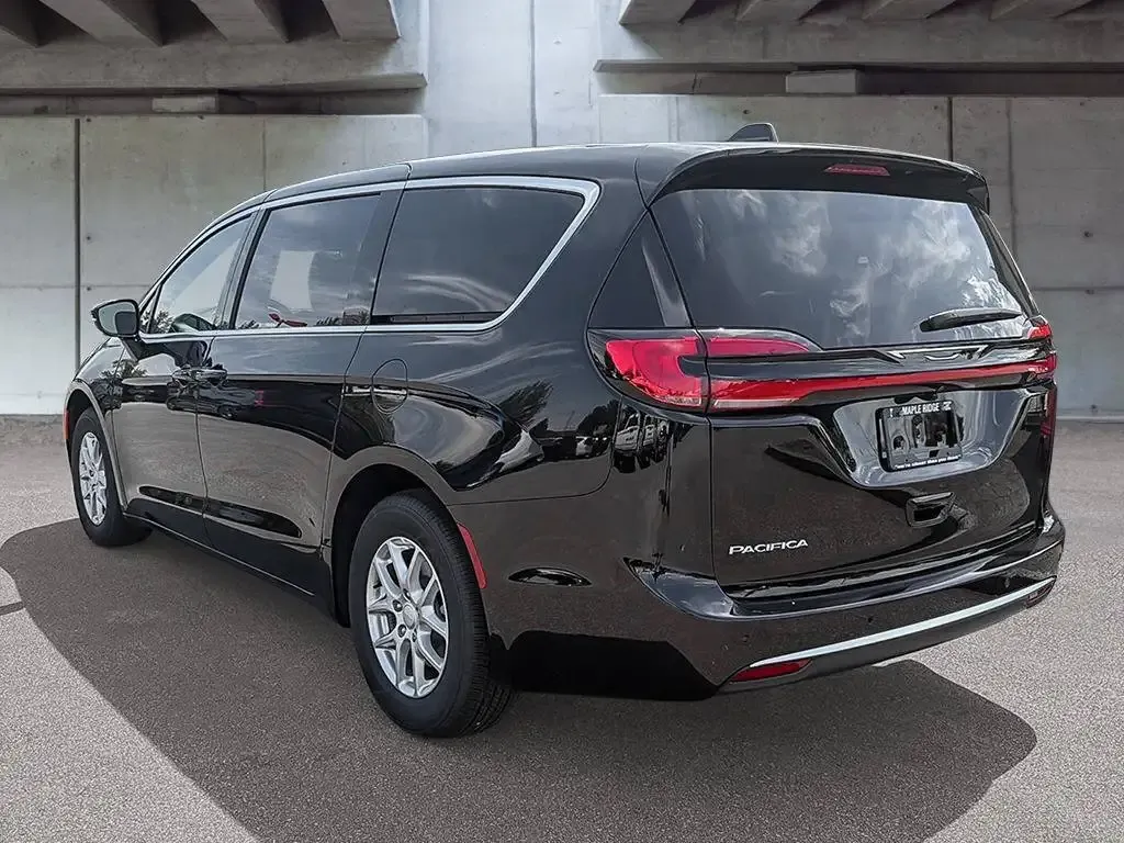 Chrysler Pacifica 2027 photo 5