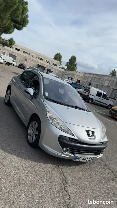 Peugeot 207
