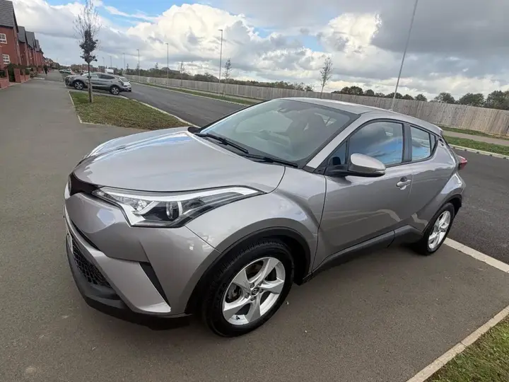 Toyota C-Hr 2018 photo 4