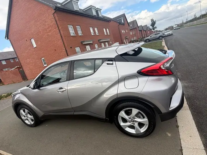 Toyota C-Hr 2018 photo 5