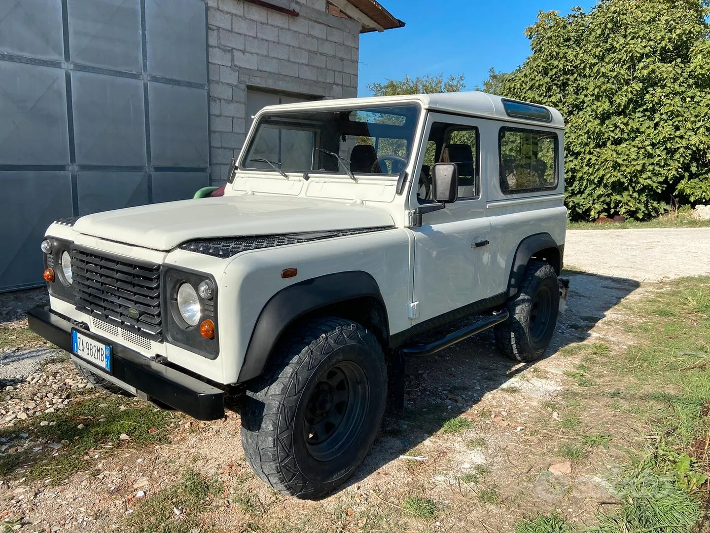Land Rover Defender