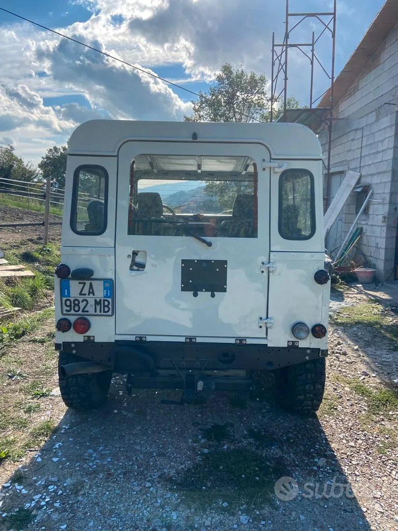 Land Rover Defender 2001 photo 3