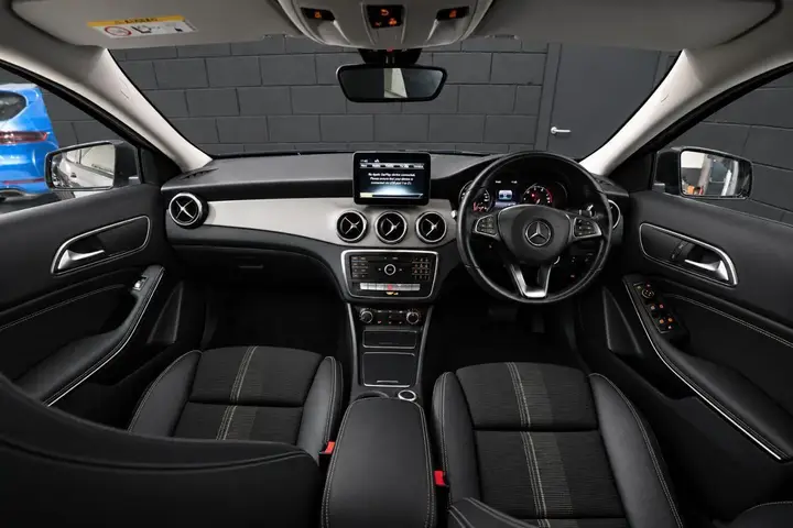 Mercedes-Benz Gla 2018 photo 2
