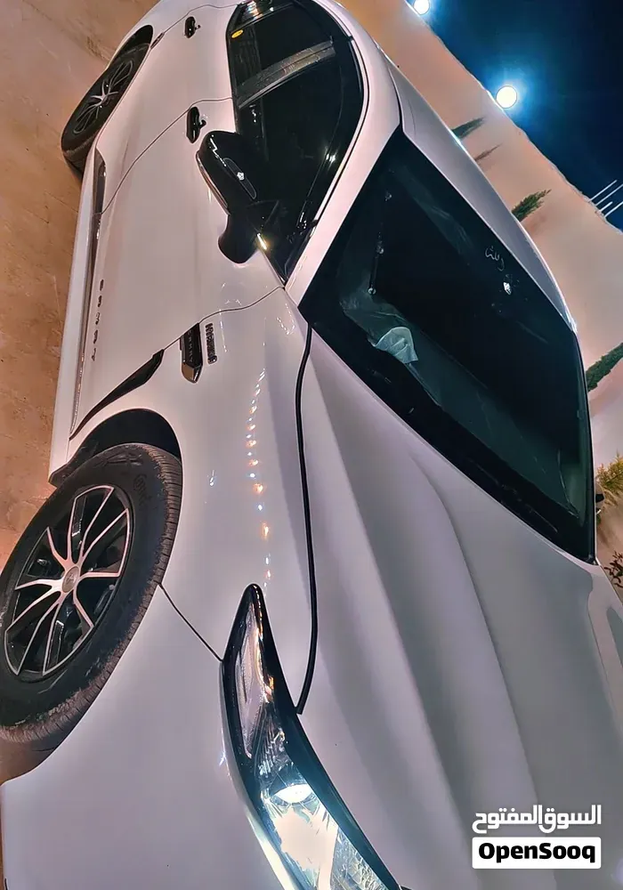 Toyota Camry 2019 photo 2