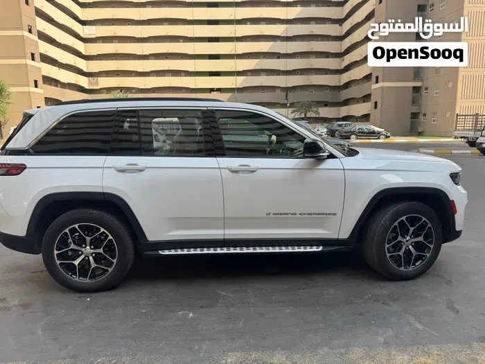 Jeep Grand Cherokee 2024 photo 4