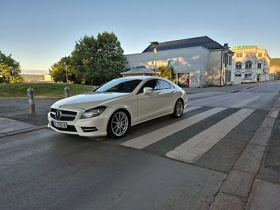 Mercedes-Benz Cls550 2012 photo 2