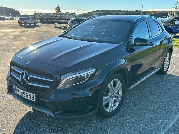 Mercedes-Benz Gla220 D 2016 photo 2