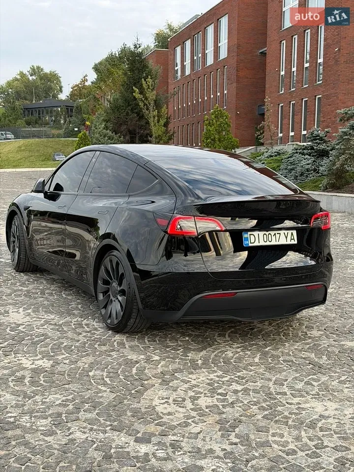 Tesla Model Y 2023 photo 5