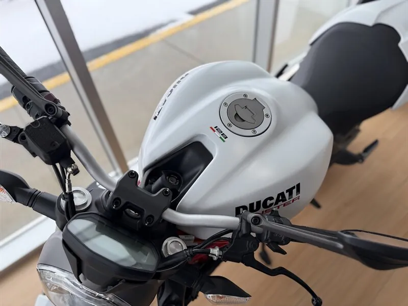 Ducati Monster 2016 photo 2