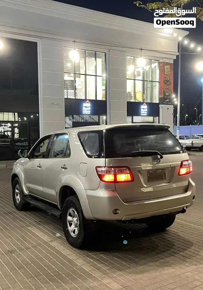 Toyota Fortuner 2008 photo 2