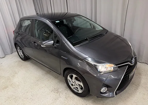 Toyota Yaris 2015 photo 2