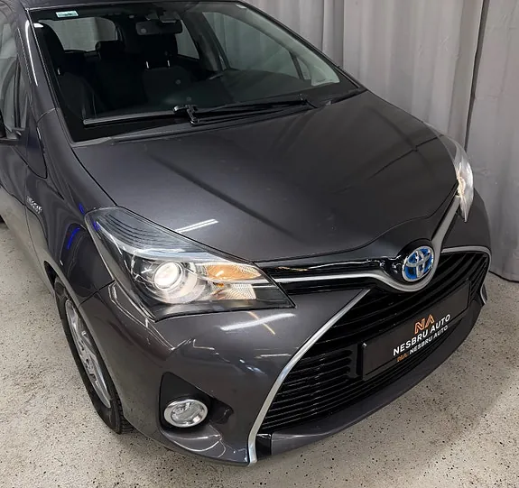 Toyota Yaris 2015 photo 3