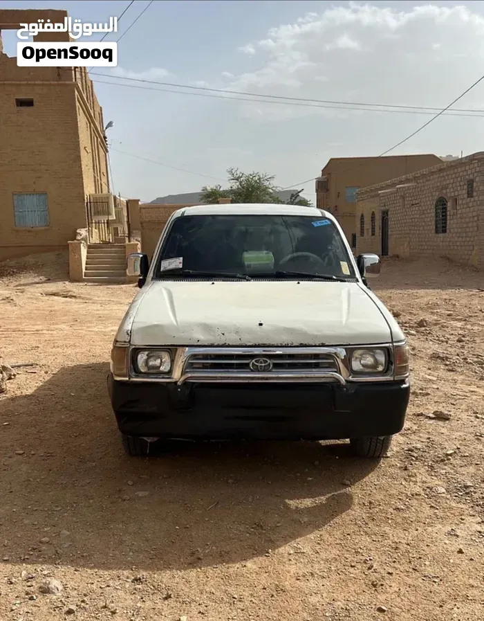 Toyota Hilux 1999 photo 3