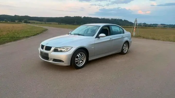 BMW E90