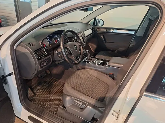 Volkswagen Touareg 2014 photo 5