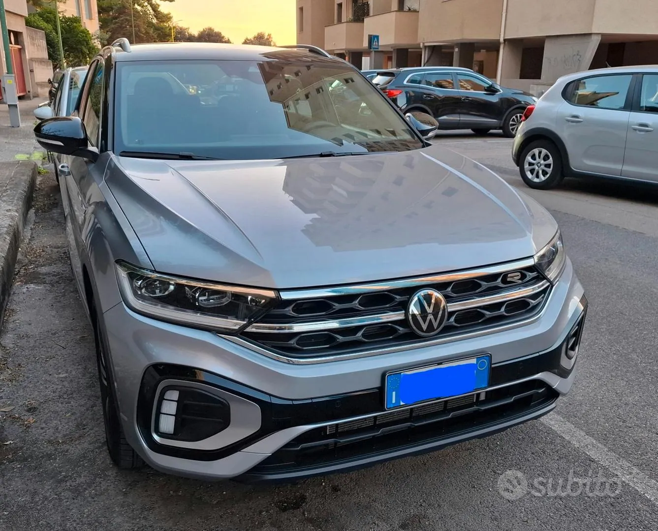Volkswagen T-Roc 2023 photo 2