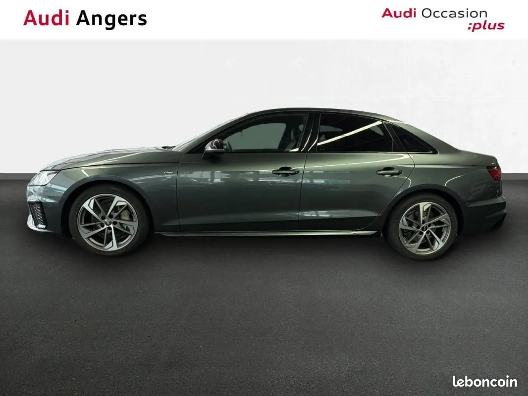 Audi A4 2022 photo 2