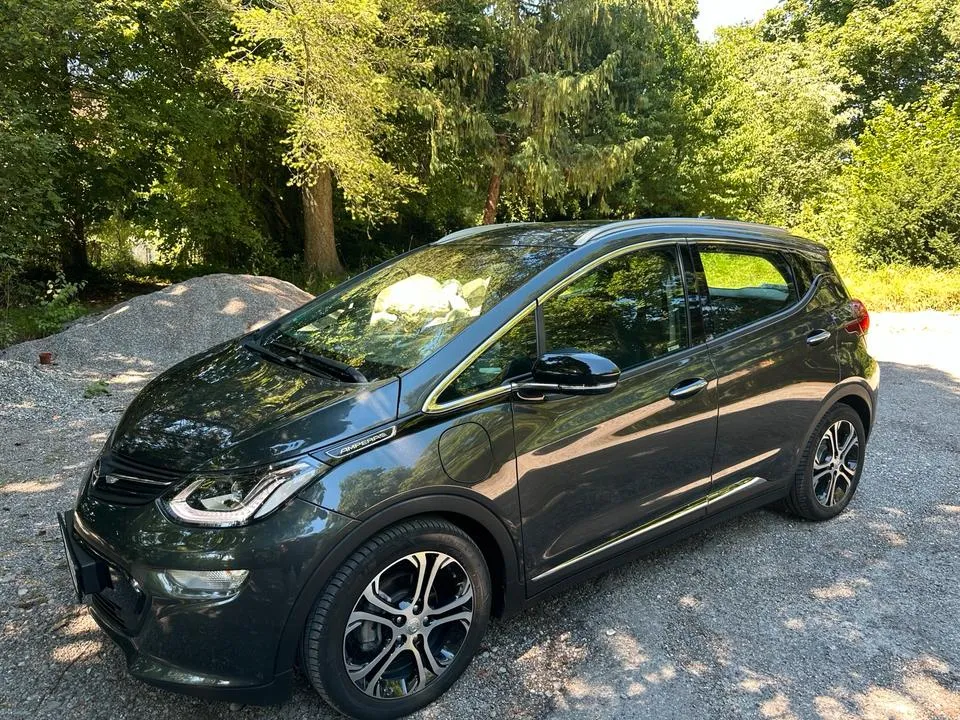 Opel Ampera-E