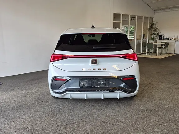 Cupra Born 2023 photo 5