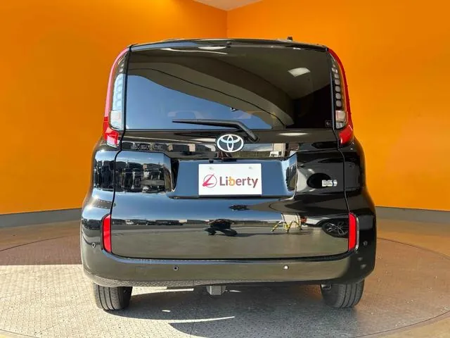 Toyota Sienta 2024 photo 4