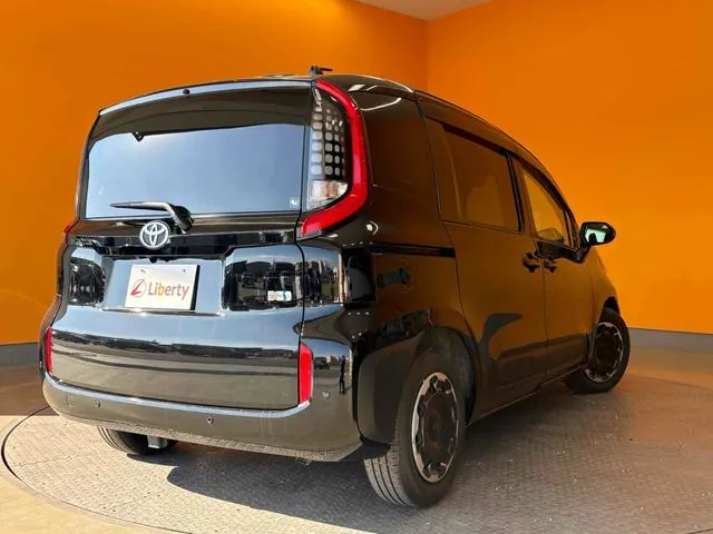 Toyota Sienta 2024 photo 5