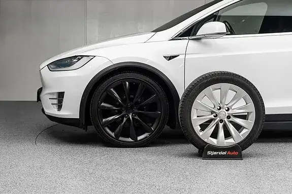 Tesla Model X 2020 photo 5