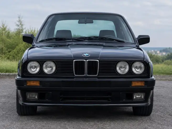 BMW E30